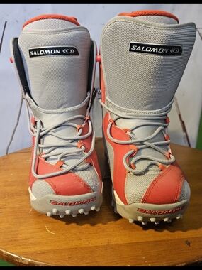Salomon Kids Snowboarding Boots in Gray and Coral
